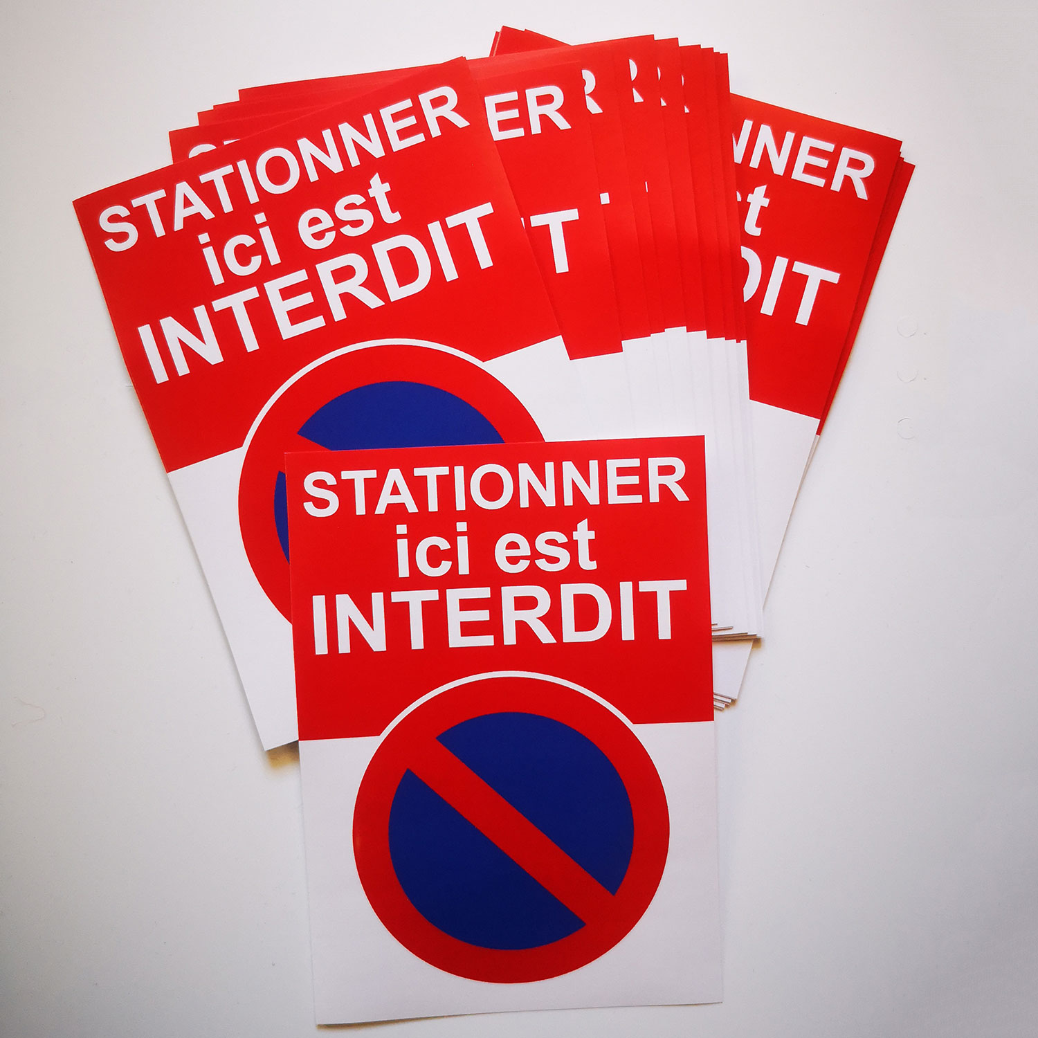 autocollants stationnement interdit