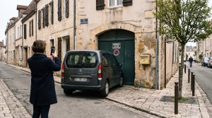 Quand une place « arrêt minute » devient un stationnement : mode d'action pratique